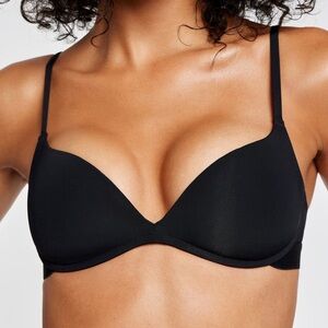 New Pepper Zero-G wireless pushup bra